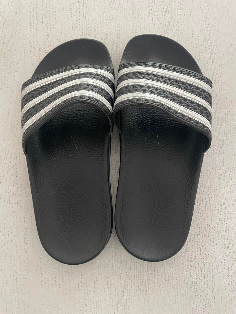 Adidas slippers, Ophalen of Verzenden, Gebruikt, Jongen of Meisje, Overige typen