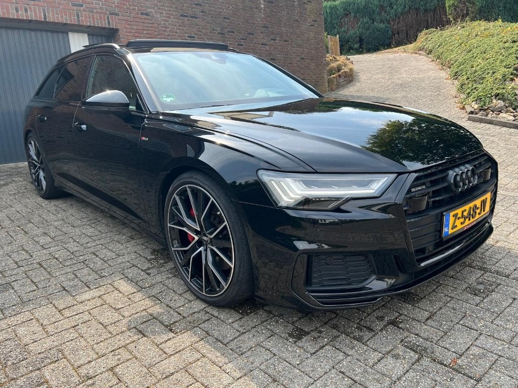 Audi A6 Avant 55 TFSIe Quattro Competi S-Line, Full Options, Parkeerassistent, Zwart, 4 cilinders, Zwart