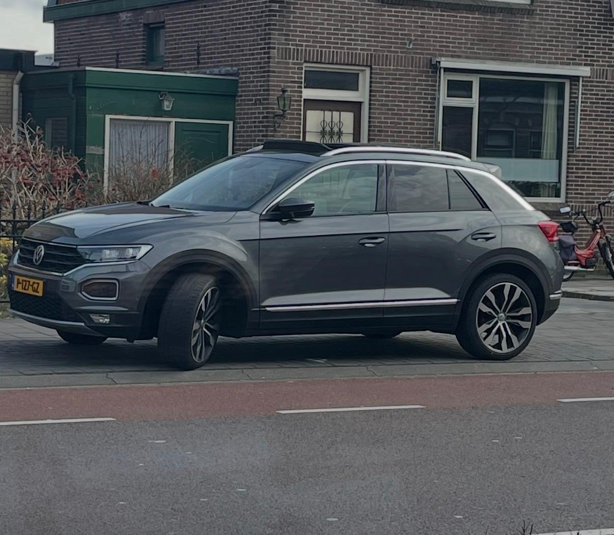 Volkswagen T-Roc 2.0 TSI 190pk 4Motion 7-DSG 2018 Grijs, Auto's, Automaat, 15 km/l, 1984 cc, 75 €/maand