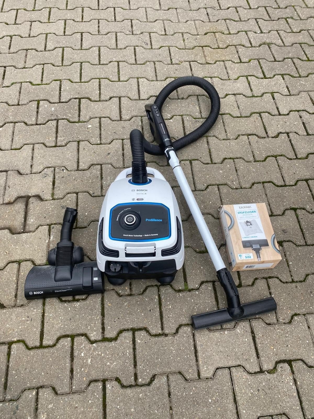 Bosch Serie 6 ProSilence stofzuiger met accessoires, Witgoed en Apparatuur, Stofzuigers, Stofzak, Bosch, Ophalen of Verzenden