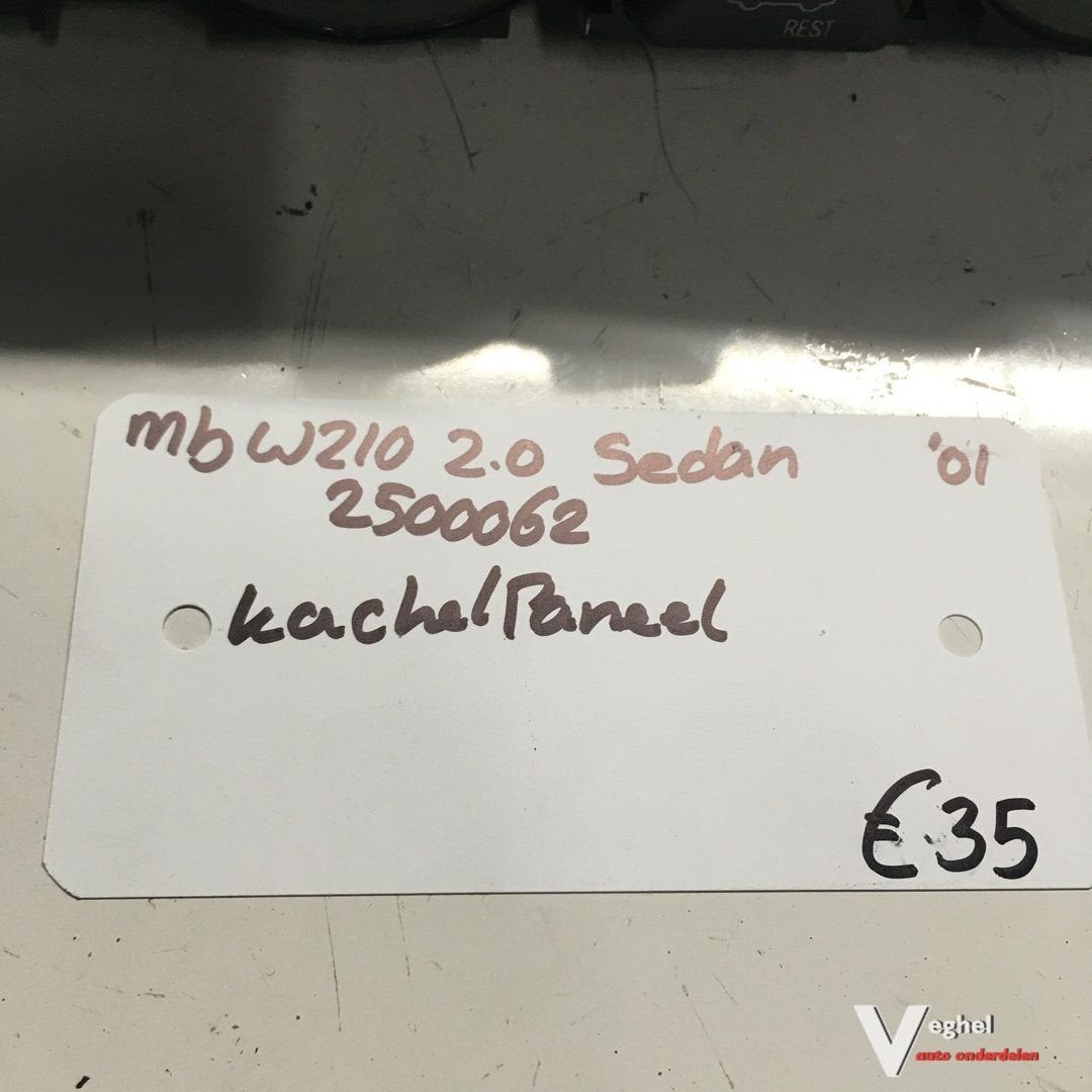 Mercedes W210 2001  sedan   2500062  Kachelbedieningspaneel, Auto-onderdelen, Dashboard en Schakelaars, Gebruikt, -, -, Ophalen of Verzenden
