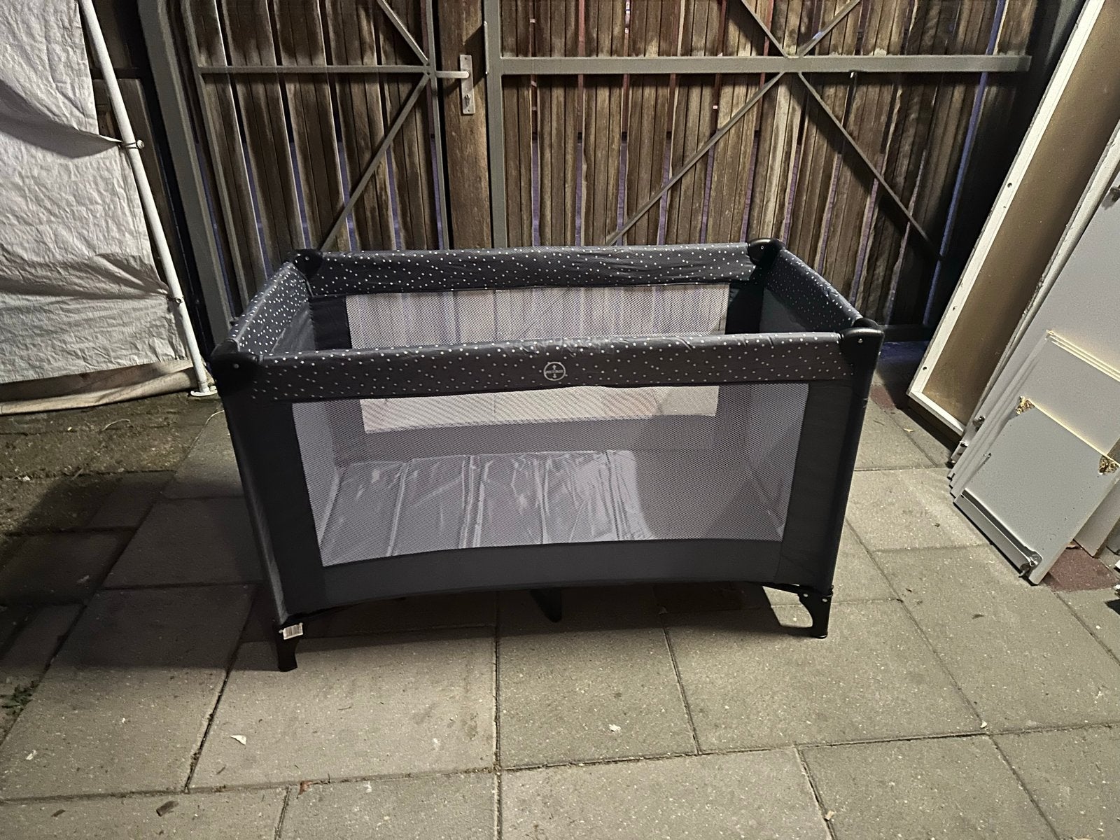 Handig Reisbedje - Compact en Comfortabel, Ophalen, Zo goed als nieuw, Reisbedje