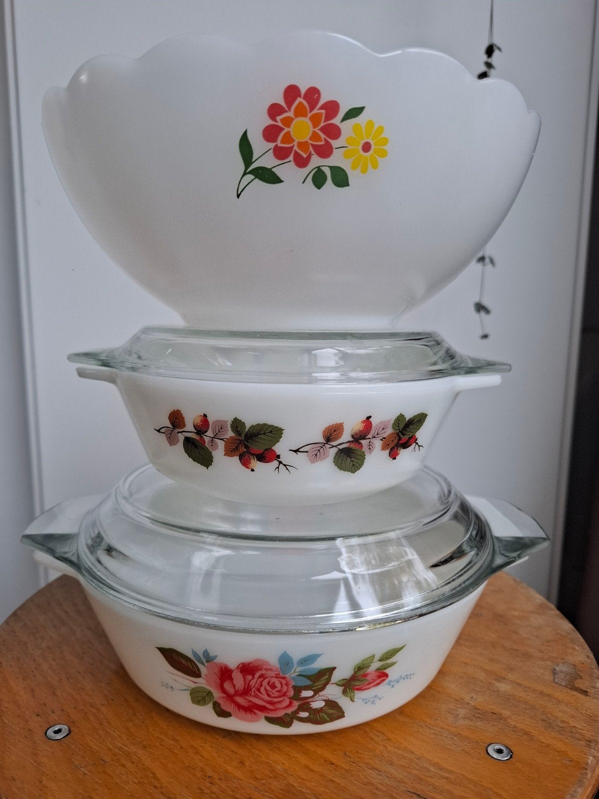 Vintage Pyrex schalen - bloemen en bessen arcopal retro, Ophalen of Verzenden