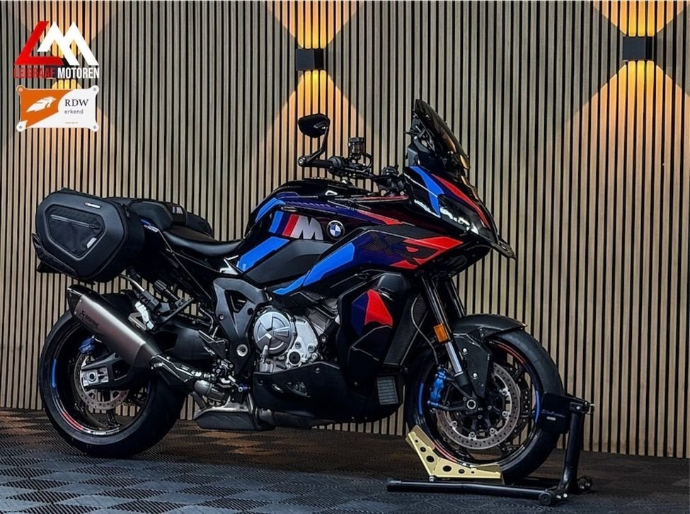 BMW M 1000 XR