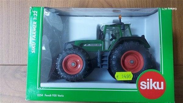 Siku 3254 Fendt 930 Vario, Hobby en Vrije tijd, Modelauto's | 1:32, Ophalen of Verzenden, Zo goed als nieuw, Tractor of Landbouw