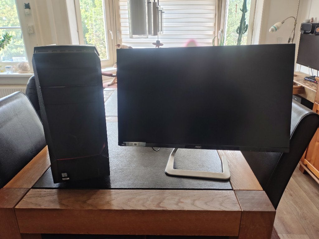 Lenovo IdeaCentre Y700-34ISH - Gaming Desktop met monitor, 256 GB, Zo goed als nieuw, Gaming, HDD