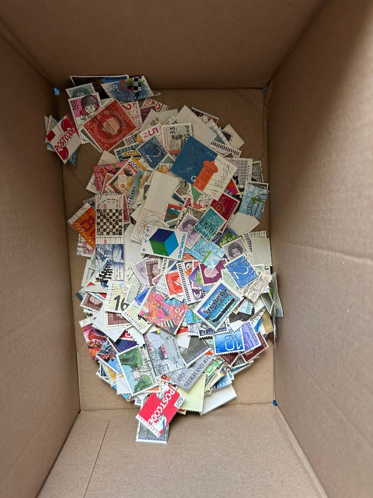 Doos 3000 Nederland, Postzegels en Munten, Verzenden, Nederland