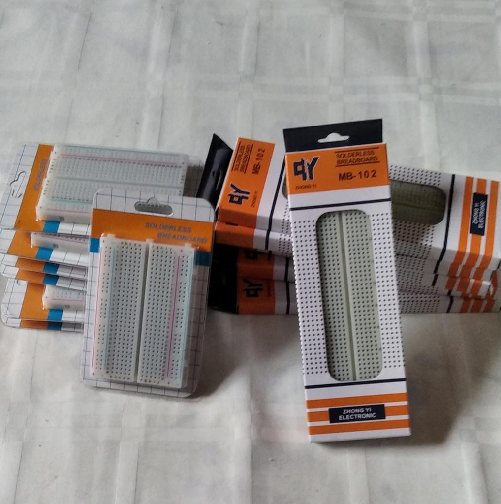 Breadboard, 400 of 830 punten, prijs per stuk, Ophalen of Verzenden, Nieuw