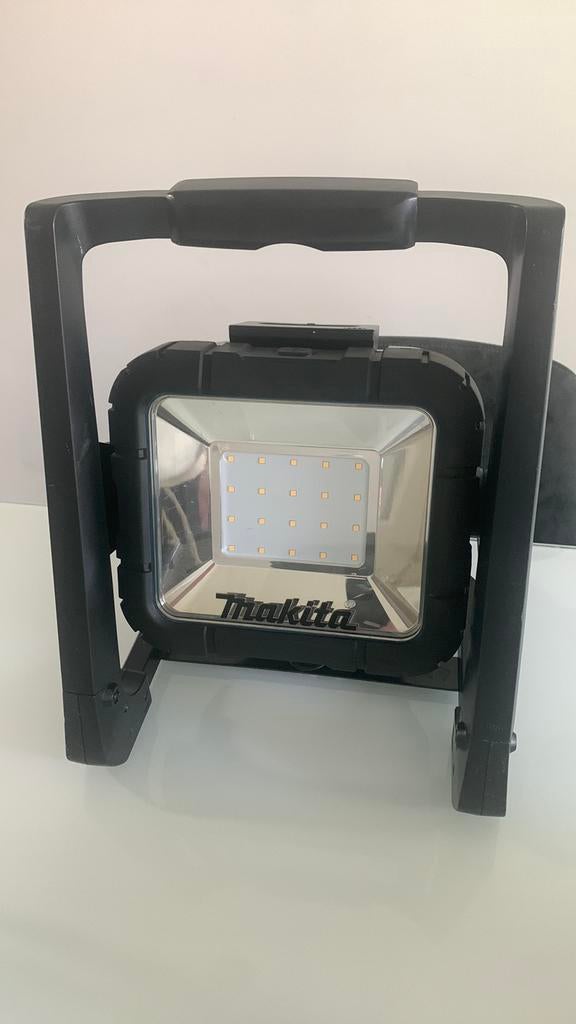 Makita DML805 Led lamp werkt op 14.4v en 18v, Ophalen of Verzenden, Gebruikt, Minder dan 50 watt, Lamp
