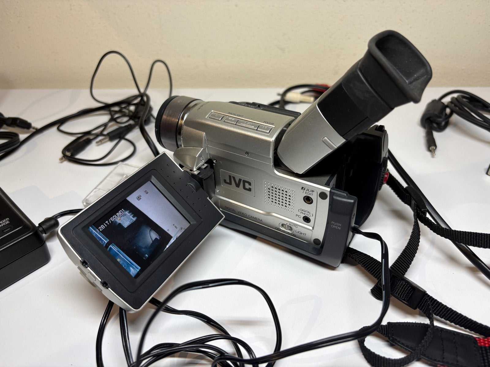 JVC GR-DVL100E Digitale Video Camera met Accessoires, Mini dv, Gebruikt, JVC, Camera