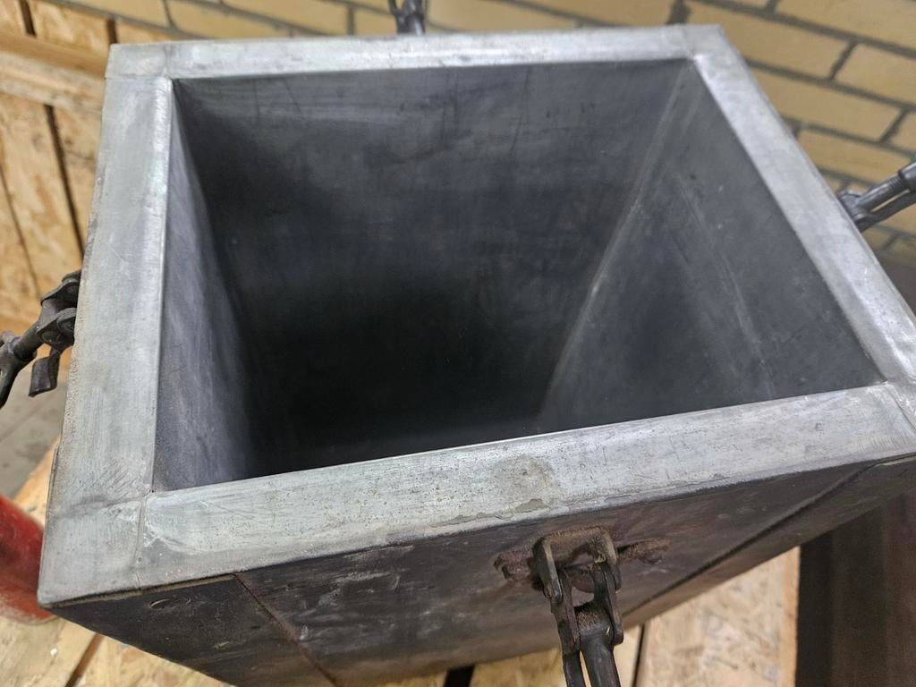 Munitiekist met zinken binnenkant, Ophalen