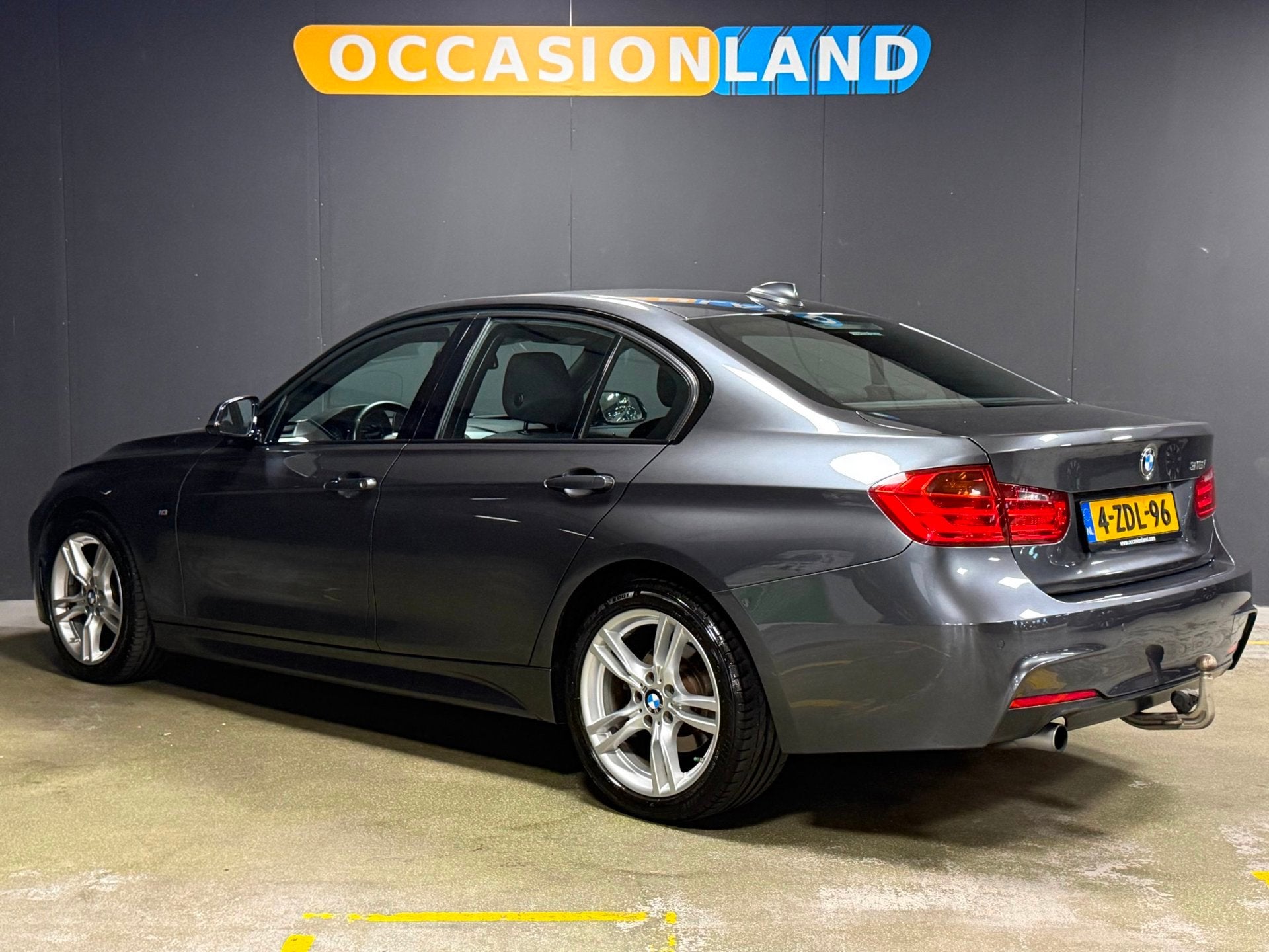 BMW 3-serie 316i Executive|M-SPORT|TREKHAAK|CRUISE|ALCANTARA, Automaat, Gebruikt, 4 cilinders, Alcantara