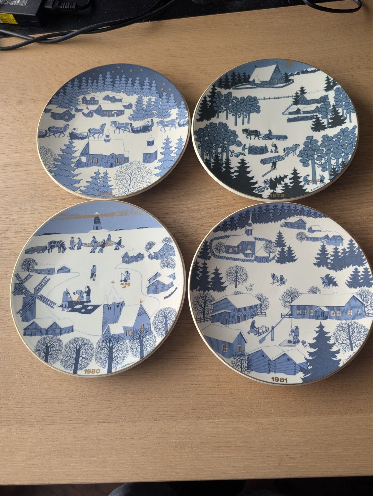 Set van 11 Arabia Finland Kerstborden (1978-1988), Antiek en Kunst, Ophalen of Verzenden