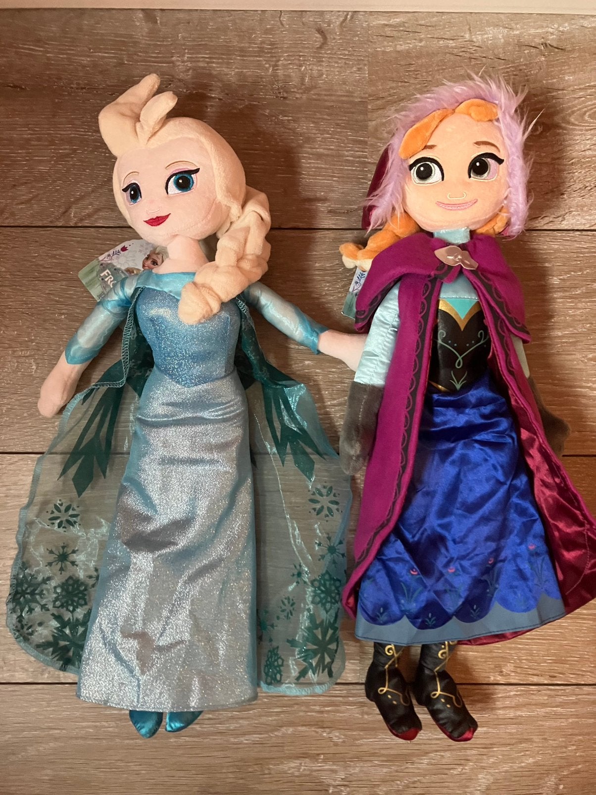 Frozen knuffels/poppen Anna en Elsa, Verzamelen, Disney, Ophalen, Overige figuren, Zo goed als nieuw, Knuffel
