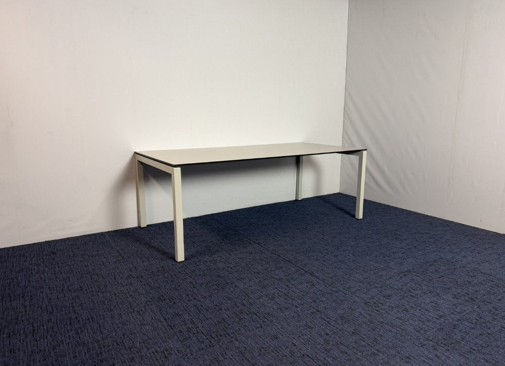 Vergadertafel/kantinetafel Mibra, lichtgrijs, 200 x 100 cm.