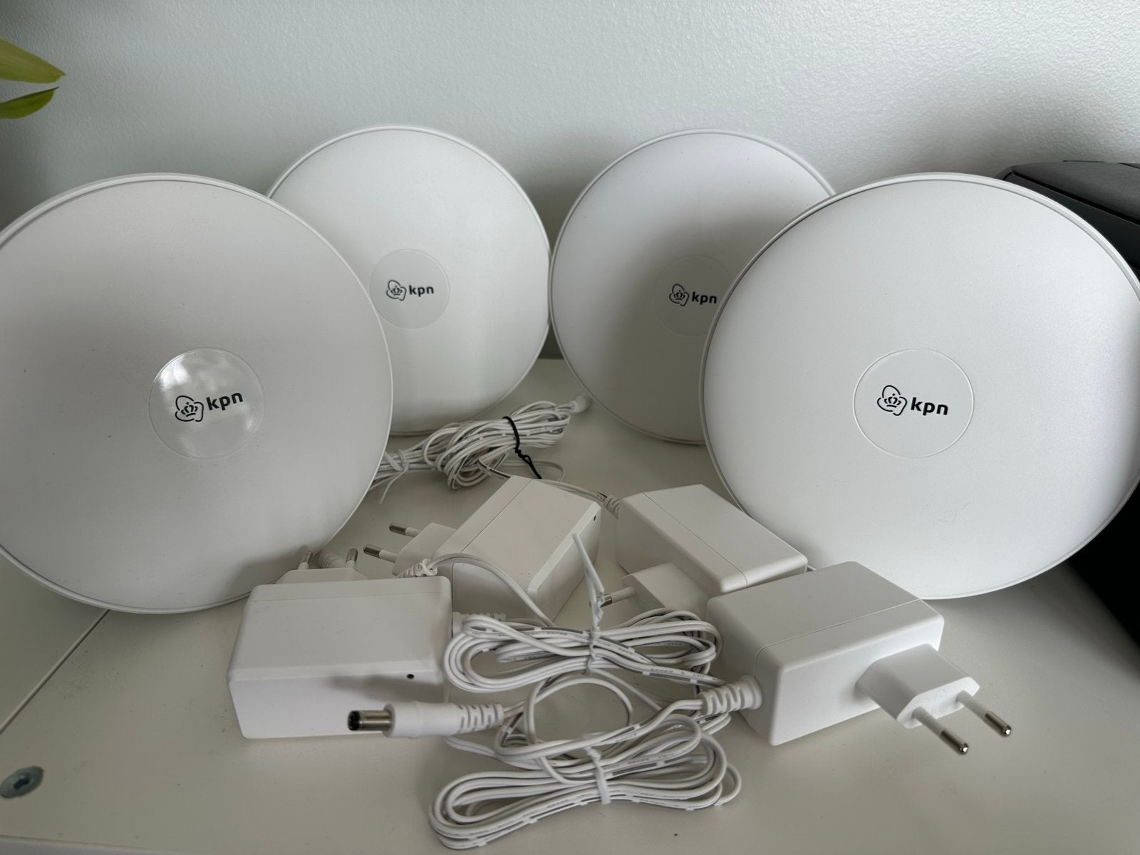 KPN SuperWifi punten (4 stuks) met adapters, Ophalen of Verzenden, Gebruikt, Router