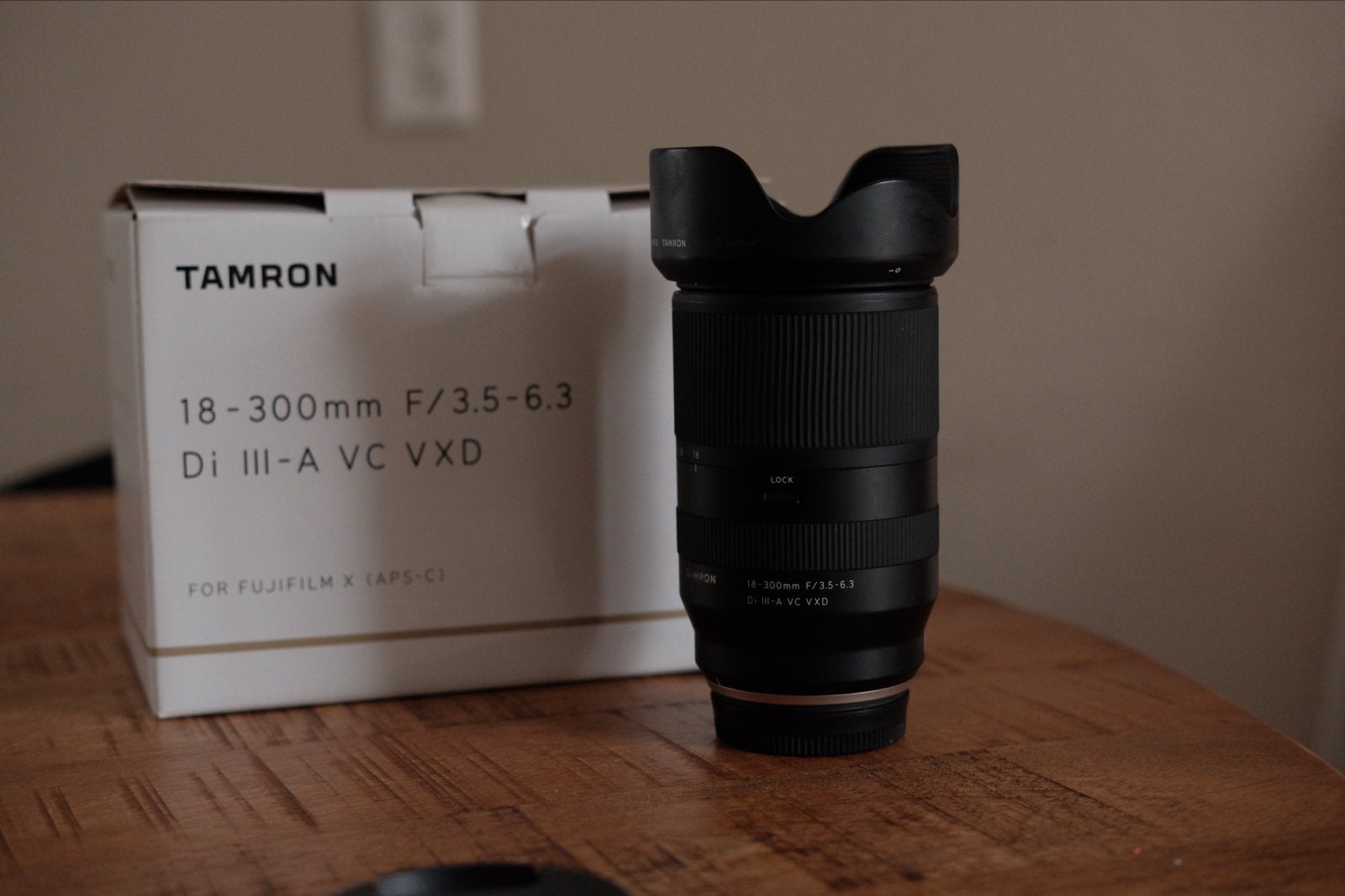 Tamron 18-300mm F/3.5-6.3 Di III-A VC VXD voor Fujifilm X, Beeldstabilisatie, Zo goed als nieuw, Tamron, Fujifilm X-mount