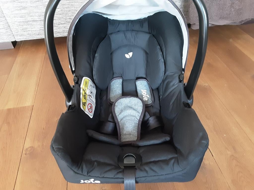 Zo goed als nieuwe Joie maxi cosi., Autogordel, Zo goed als nieuw, 0 t/m 13 kg, Ophalen