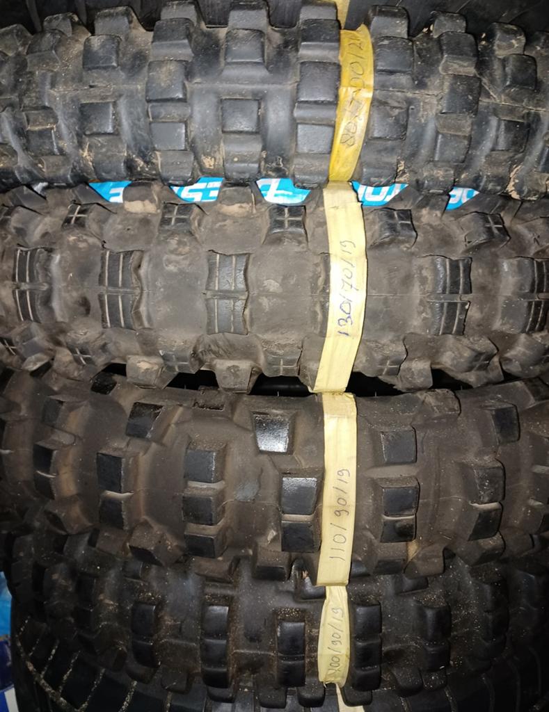 Crossbanden Endurobanden Offroadbanden Off the Road banden, Ophalen of Verzenden