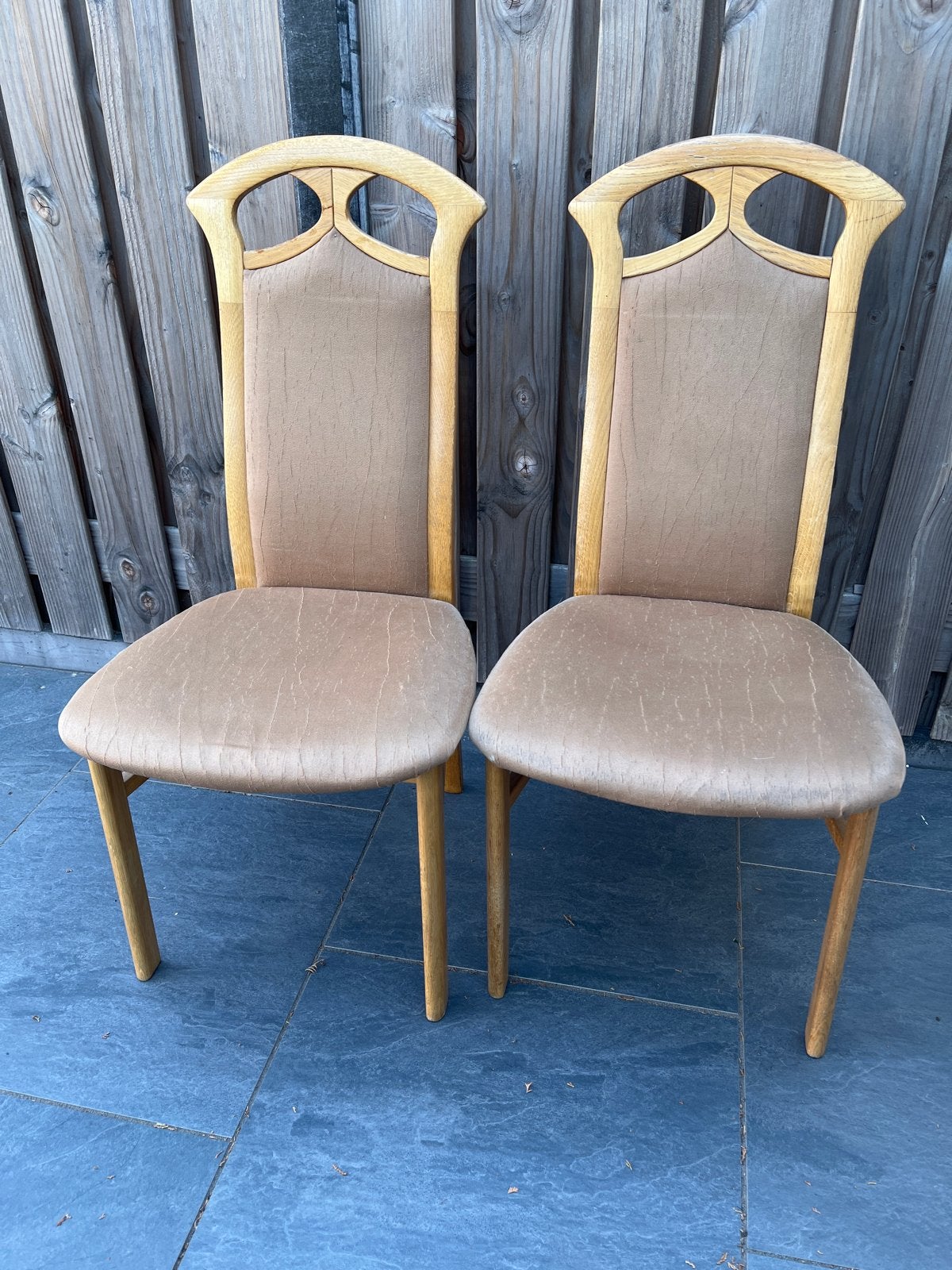 Set van 2 blank eiken stoelen met stoffen bekleding, Huis en Inrichting, Stoelen, Gebruikt, Twee, Overige kleuren, Ophalen of Verzenden