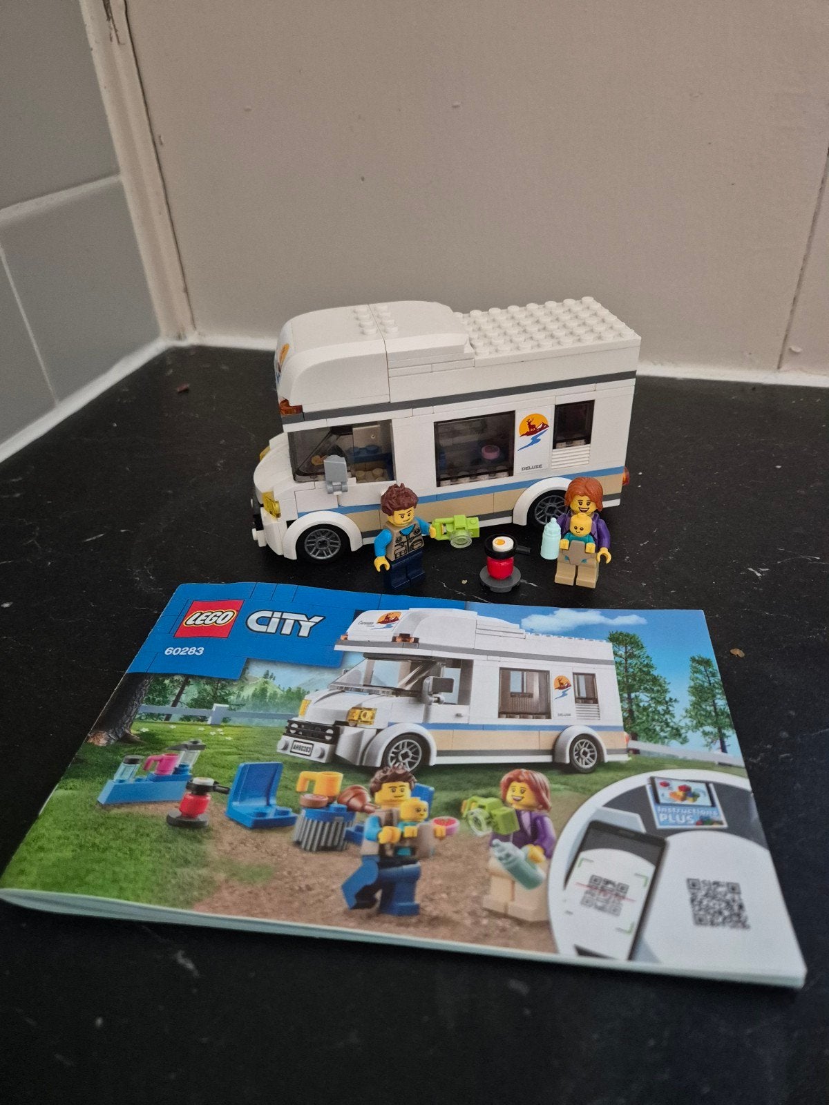 LEGO City Campervan (60283) met instructieboekje, City, Lego, Inclusief instructies, Ophalen of Verzenden