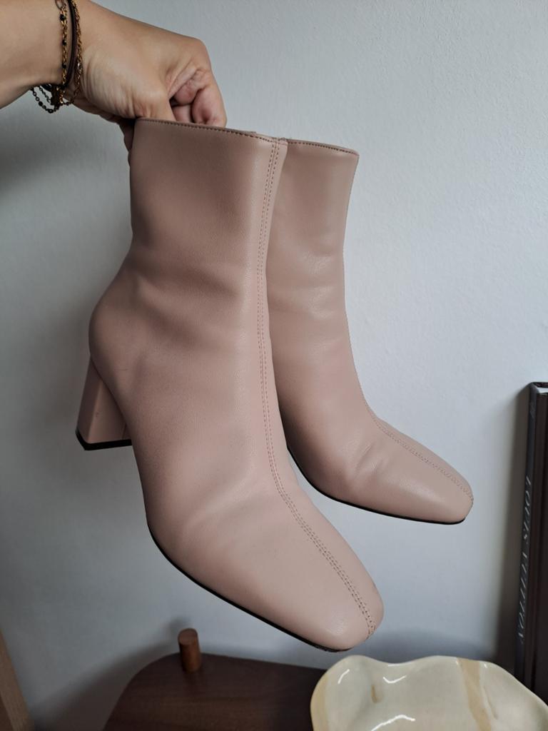 H&M Laarsjes!, H&M, Lage of Enkellaarzen, Ophalen of Verzenden, Zo goed als nieuw