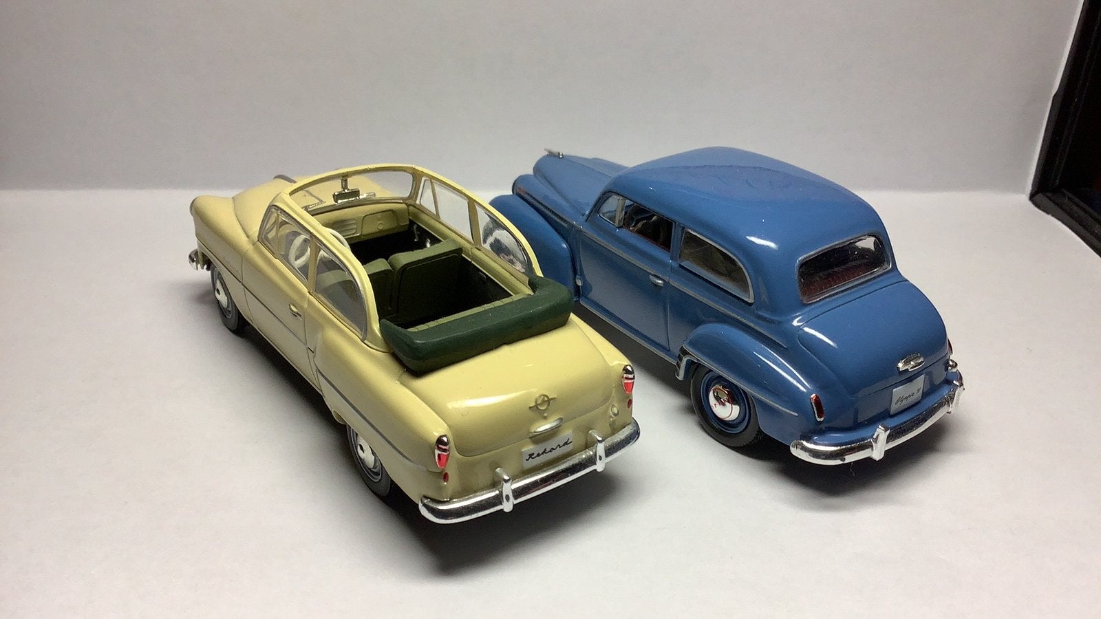 Ixo 1954 Opel Rekord Olympia  + Opel Olympia 1951, Ophalen of Verzenden, Zo goed als nieuw, Auto, Overige merken