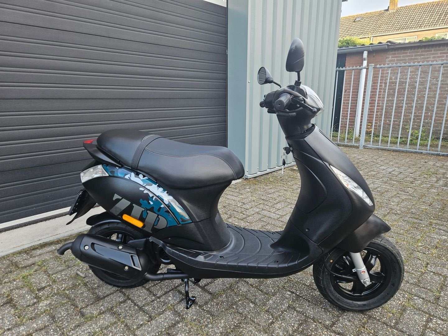 PIAGGIO  ZIP 50 2T BJ2015 MAT ZWART 2375KM NL TOPSTAAT!!, Onbekend, Ophalen of Verzenden, Zo goed als nieuw, Onbekend