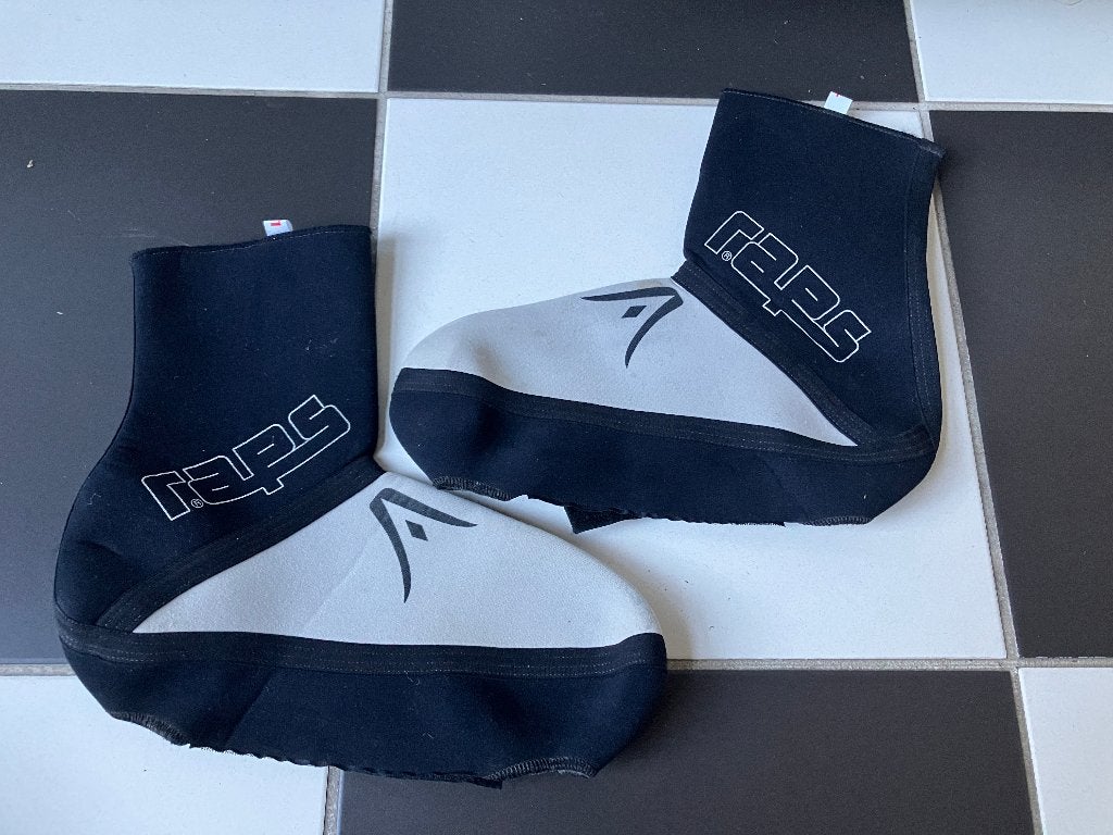 Goede warme schaatshoezen hoezen Raps maat L - Zie foto’s, Sport en Fitness, Schaatsen, Ophalen of Verzenden, Zo goed als nieuw