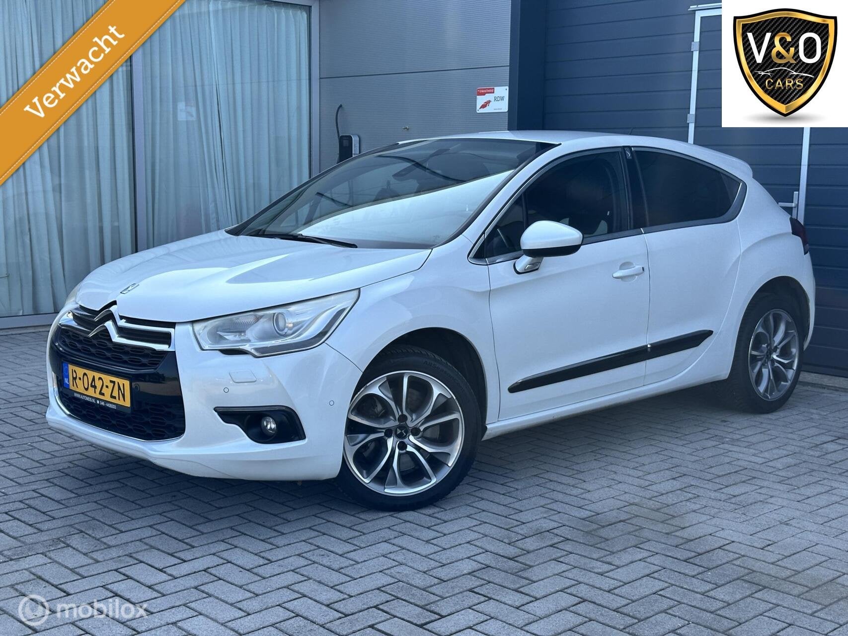 Citroen DS4 1.6 THP Sport Chic, Auto's, Citroën, Voorwielaandrijving, Euro 5, Gebruikt, Zwart