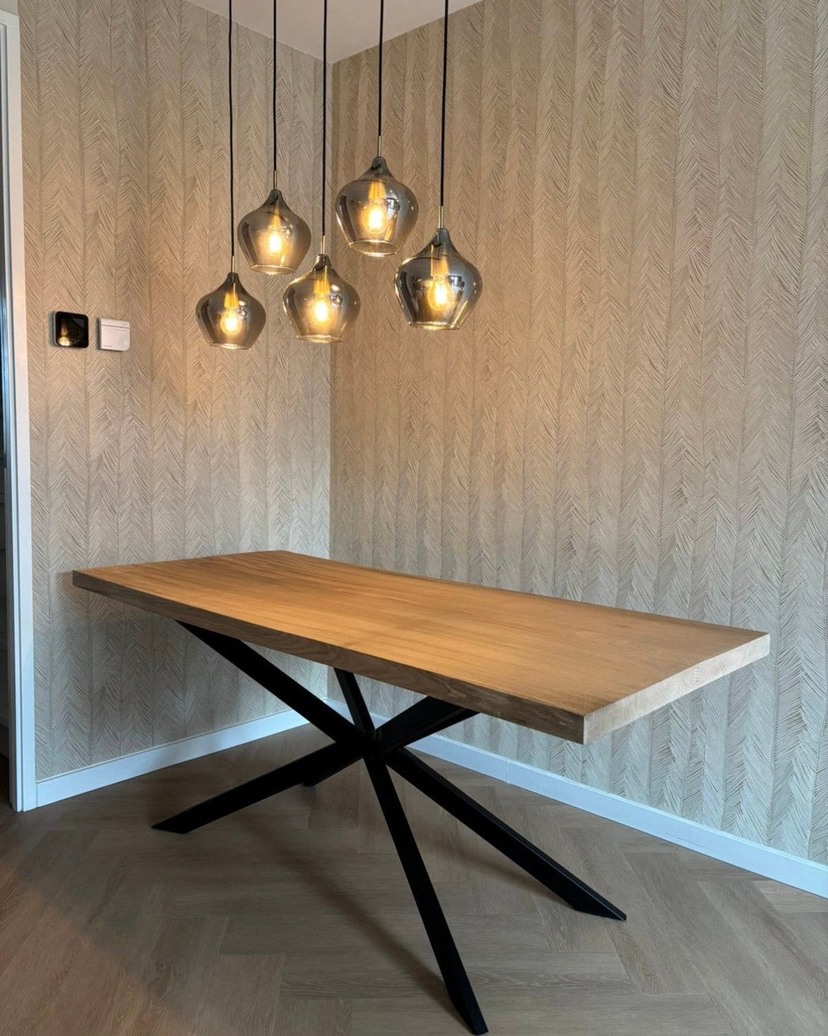 Boomstamtafel van eikenhout, Ophalen, Eikenhout, 50 tot 100 cm, Zo goed als nieuw
