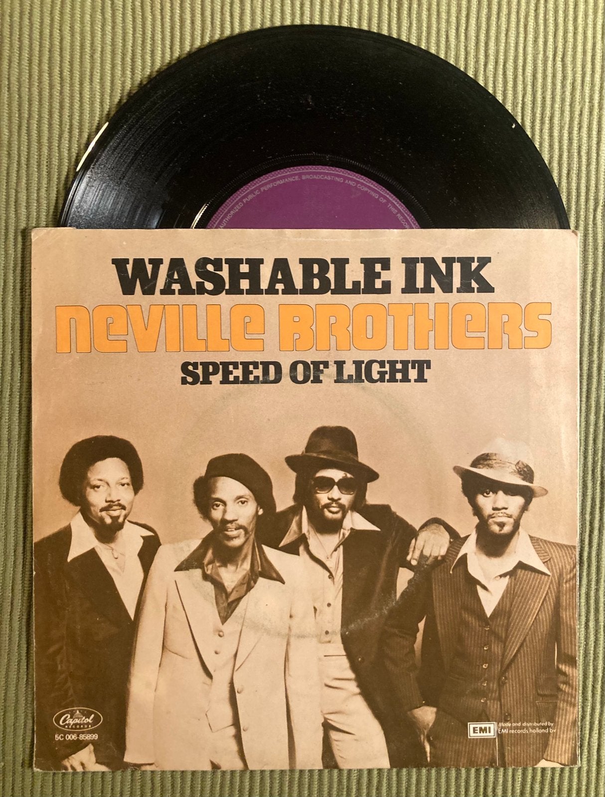 Vinyl single Neville Brothers - Washable Ink, Gebruikt, 7 inch, Ophalen of Verzenden, Overige typen