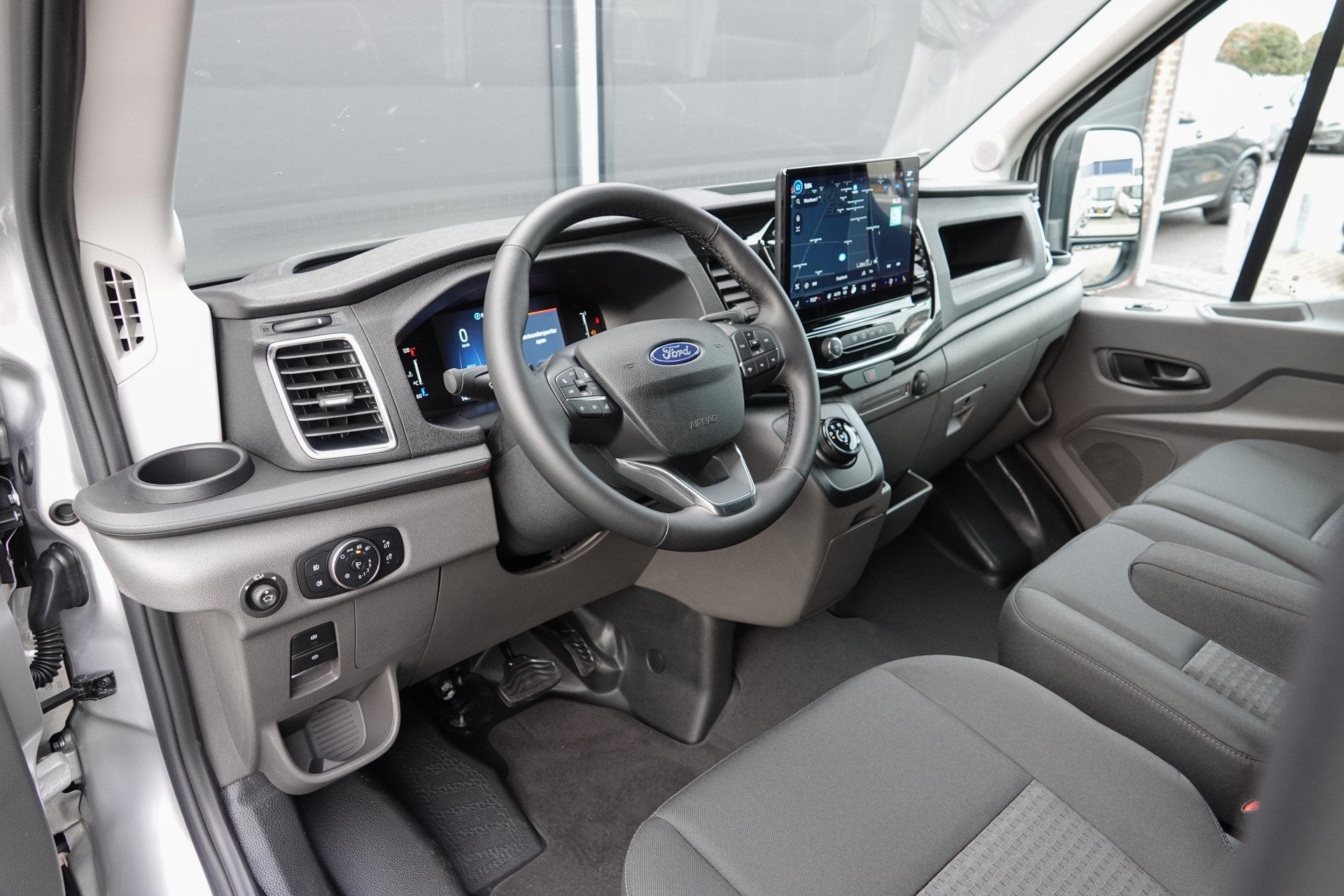 Ford Transit L3H2 | 2.0Tdci 165Pk A8 Aut. | 350 | Raptor Edi, 12 maanden, Stof, Zwart, 4 cilinders