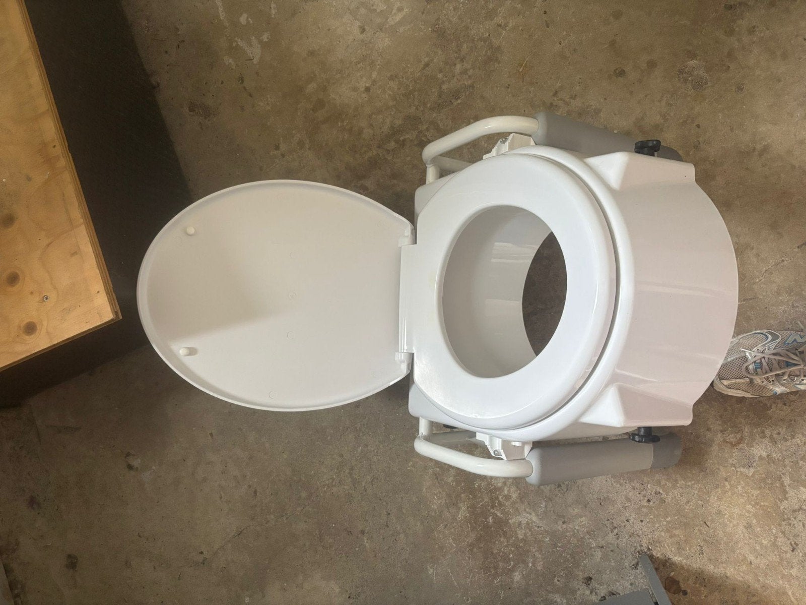 Toilet verhoger met sta op beugels, Ophalen of Verzenden