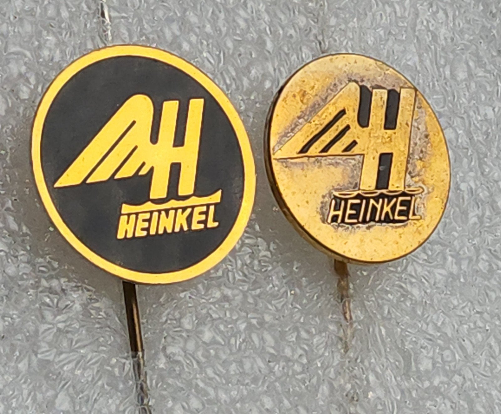 2 Vintage Heinkel Speldjes, Ophalen of Verzenden, Gebruikt, Merk, Speldje of Pin
