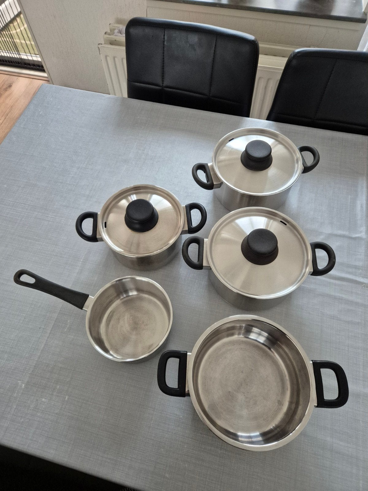5 x Hema pannen - Geschikt voor inductie, Inductieplaat, Pannenset, Ophalen of Verzenden, Zo goed als nieuw
