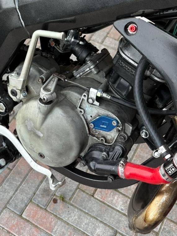 Derbi nt blok orgineel, Fietsen en Brommers, Brommeronderdelen | Algemeen, Ophalen, Zo goed als nieuw, Blok