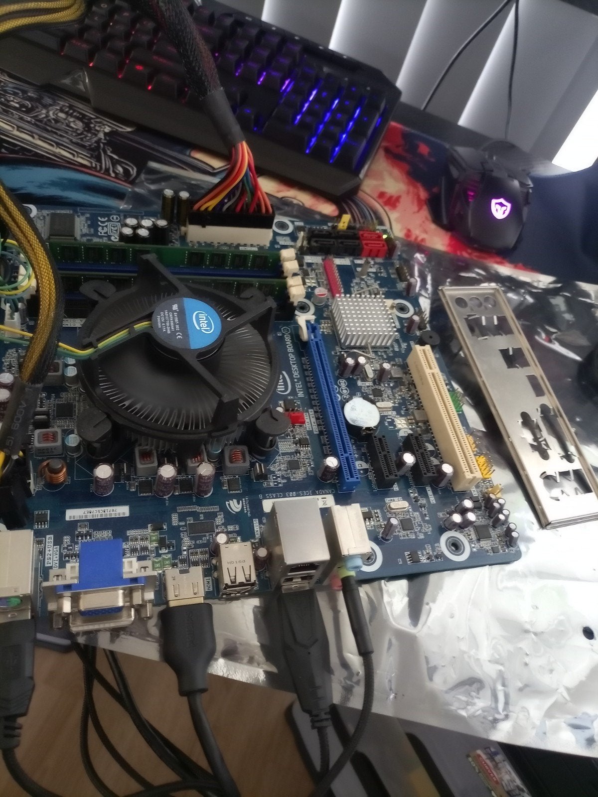 Intel Core i5 Moederbord met Processor en Koeler, Gebruikt, LGA1156, DDR3, Ophalen of Verzenden