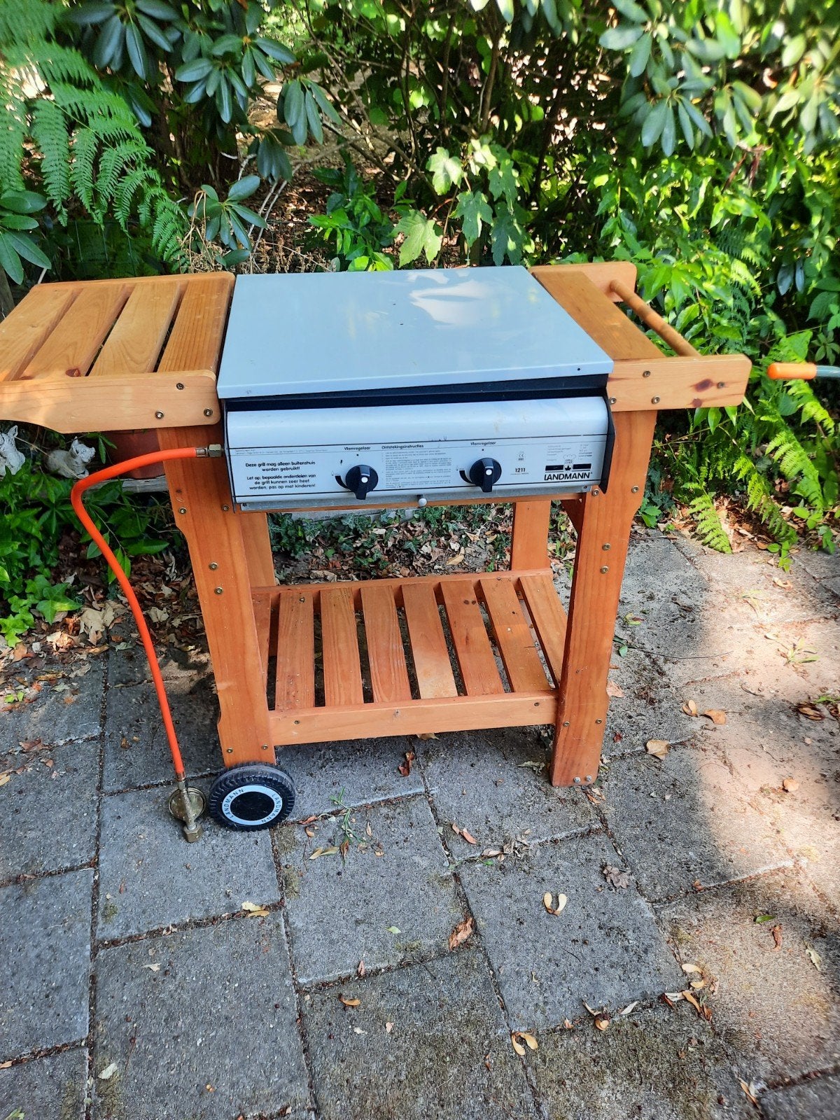 Dubbele gasbarbecue met extra rooster., Ophalen, Gebruikt, Landmann