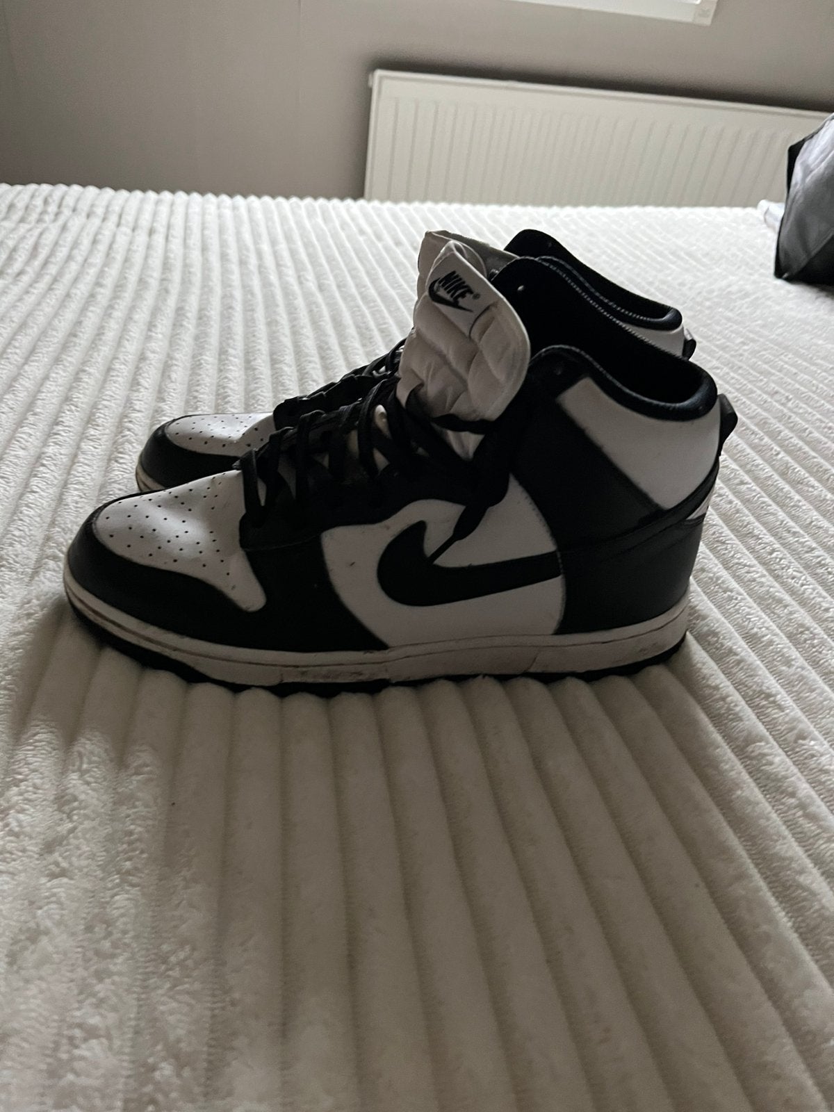 Nike dunk en adidas 43, Ophalen of Verzenden, Zo goed als nieuw, Overige kleuren, Sneakers of Gympen