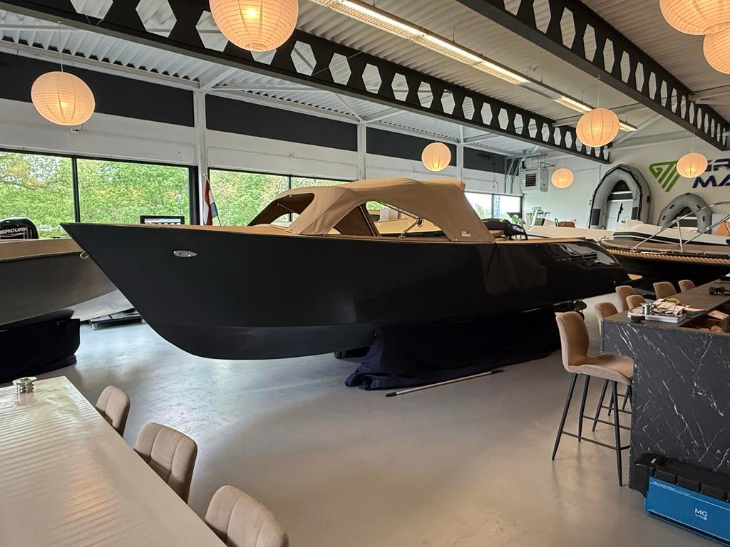 Nieuw!  110pk - 60km/u. Gratis teakdek, buiskap & kussens., Ophalen, Binnenboordmotor, Diesel, Nieuw