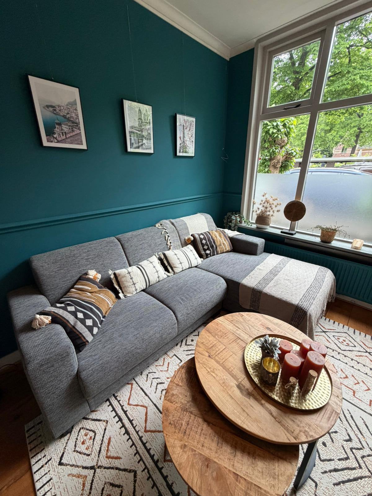 Comfortabele grijze hoekbank met chaise longue, Huis en Inrichting, Banken | Bankstellen, Ophalen, 250 tot 300 cm, Gebruikt, 100 tot 125 cm