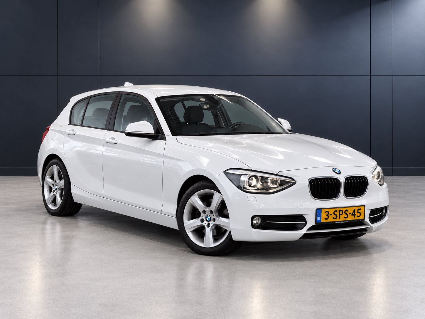 BMW 1-Serie 116I 100KW 5DR 2013 Wit, Auto's, 1-Serie, Zwart, 4 cilinders, Wit