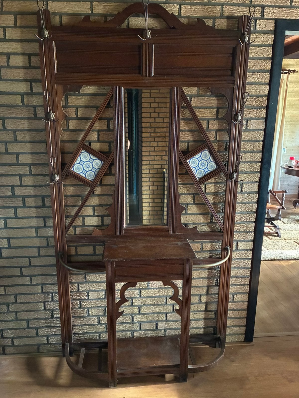 Antieke houten kapstok met spiegel en tegeltjes, Ophalen