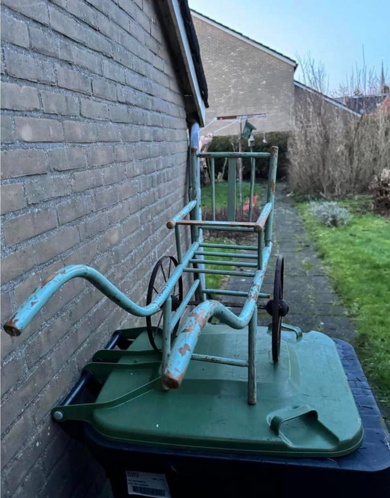 Oude poppen trek kar - mist onderdelen, Ophalen