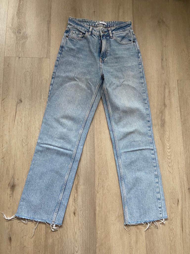 Wide leggs rechte pijpen dames jeans van Zara maat 34, Kleding | Dames, Spijkerbroeken en Jeans, Ophalen of Verzenden, Gedragen