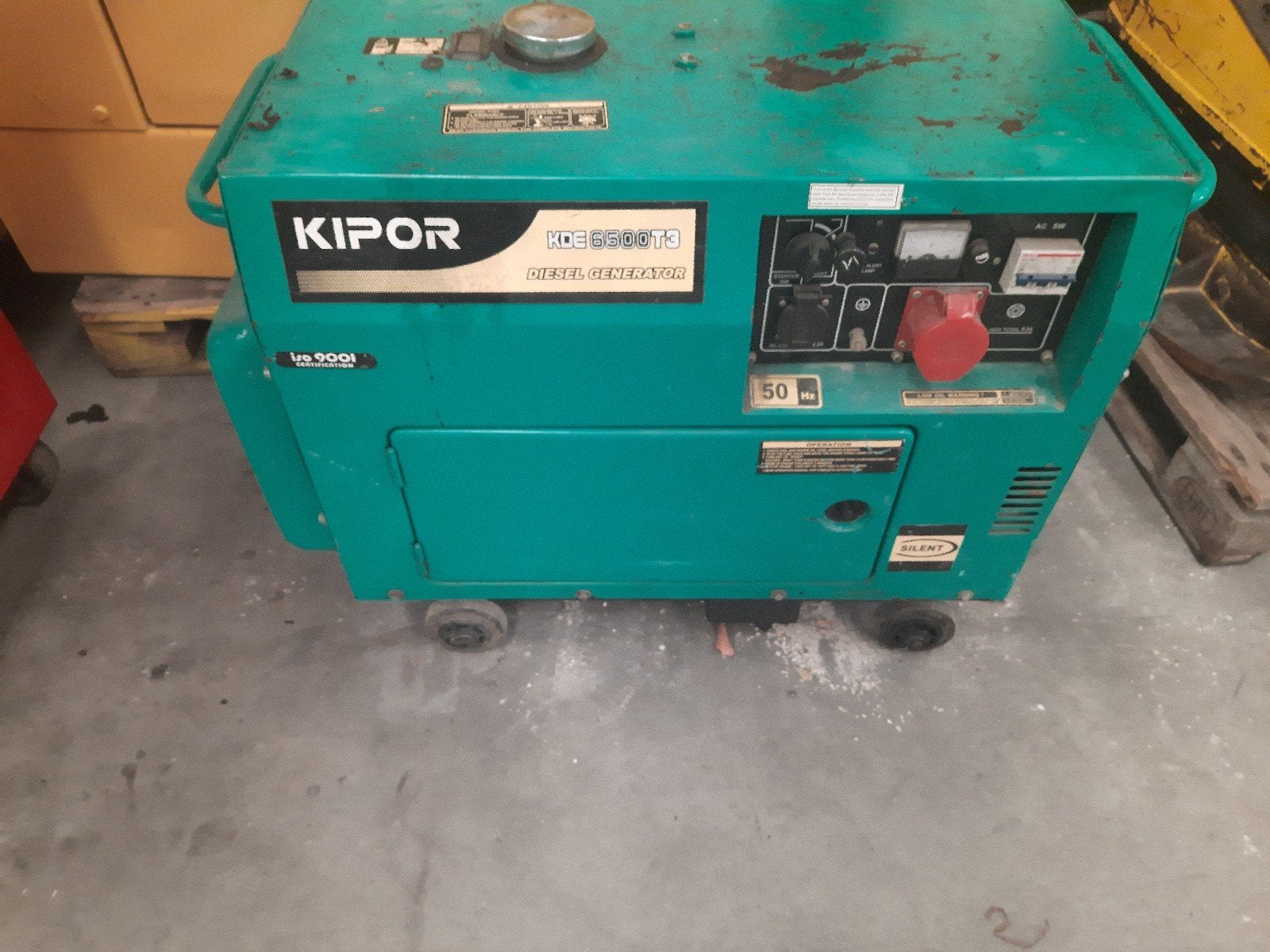 Kipor kde6500T3 diesel generator voor onderdelen

De gen, Ophalen, Gebruikt