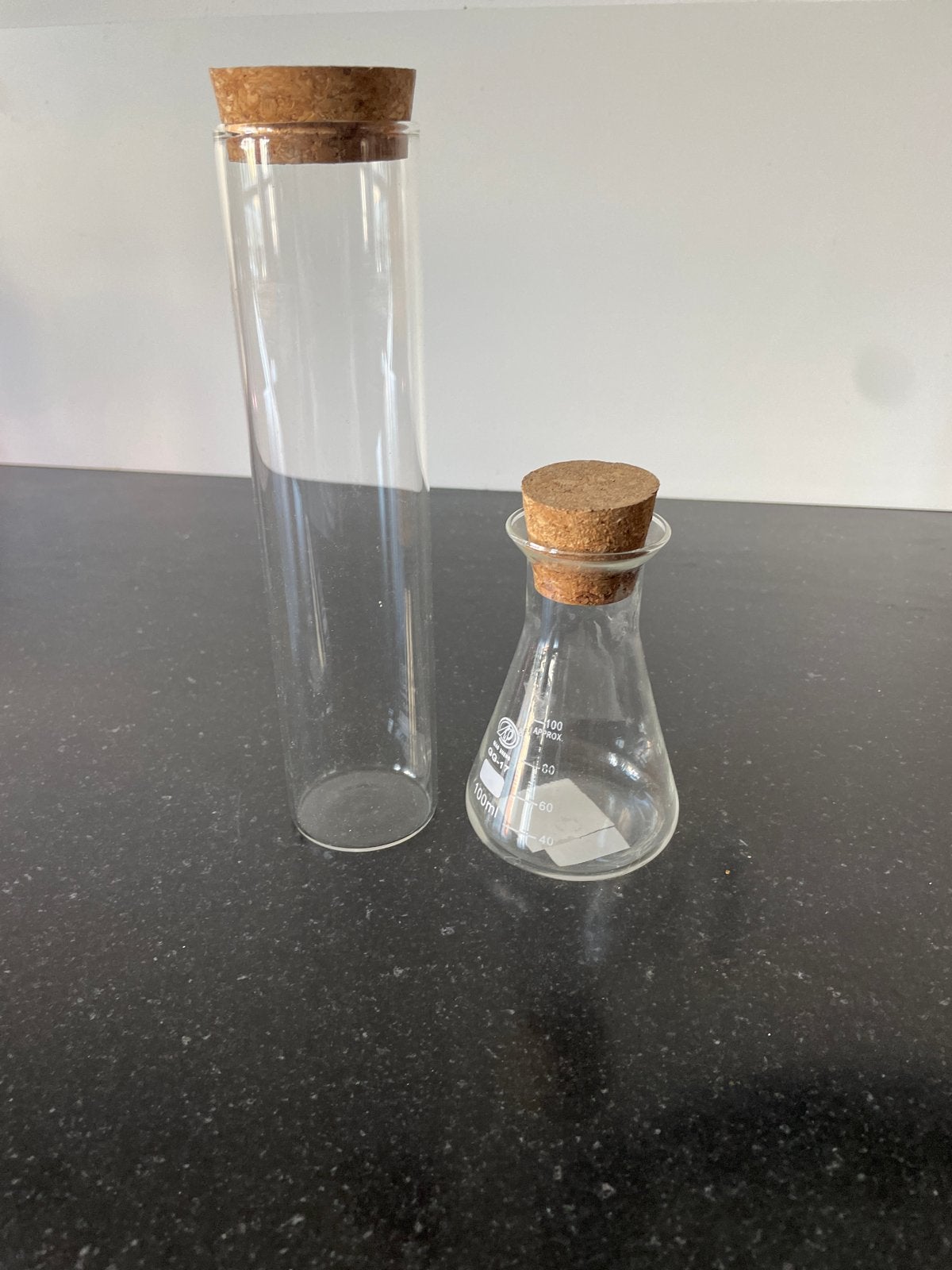 2x vaasjes, Ophalen of Verzenden, Zo goed als nieuw