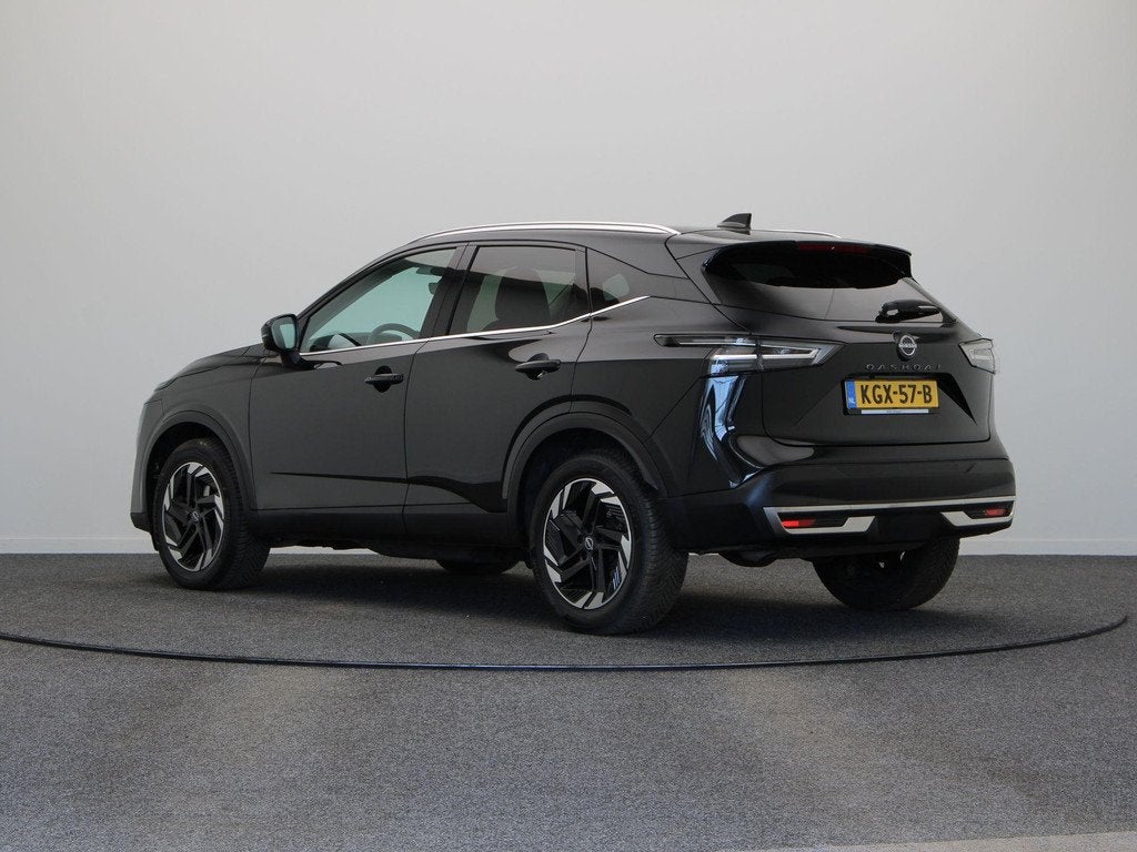 Nissan Qashqai 158pk MHEV Xtronic N-Connecta | Panoramadak |, Auto's, Nissan, Euro 6, 4 cilinders, Leder en Stof, Zwart