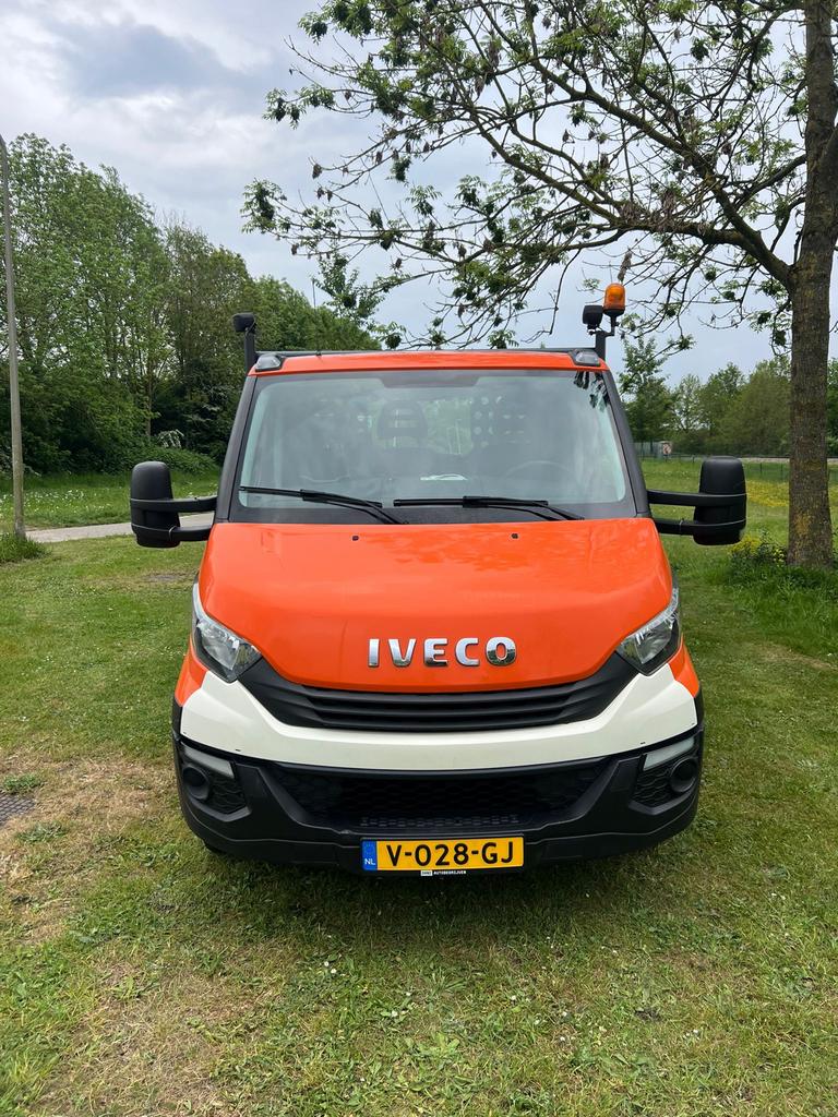 Iveco Daily 35C 2017 open laadbak + laadklep, 136 pk, 2287 cc, Iveco, Bedrijf